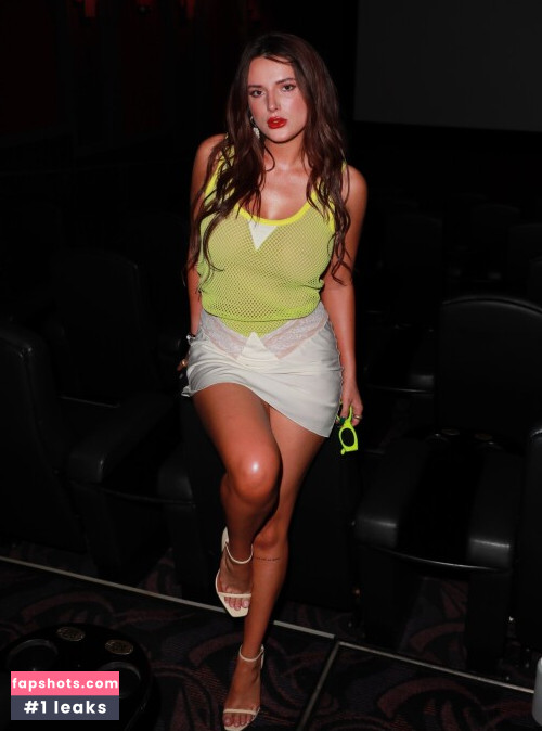 Bella Thorne gallery photo #1347