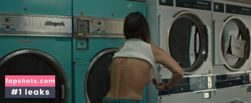 Bella Thorne gallery photo #1367