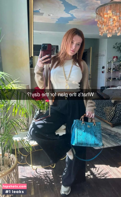 Bella Thorne gallery photo #1375