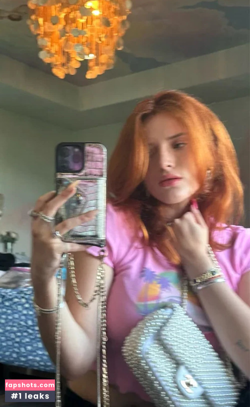 Bella Thorne gallery photo #1382