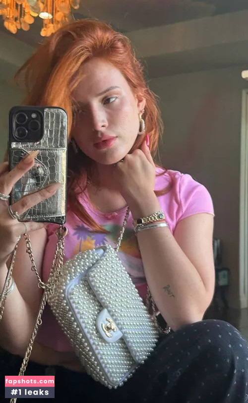 Bella Thorne gallery photo #1383