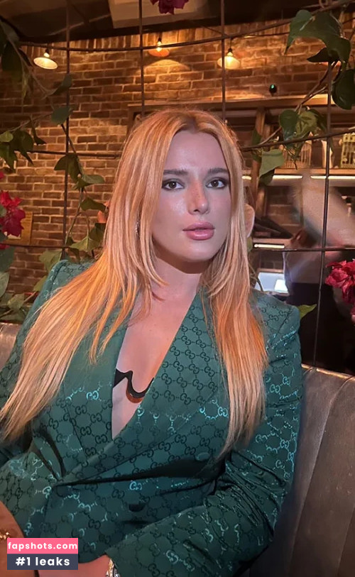 Bella Thorne gallery photo #1396