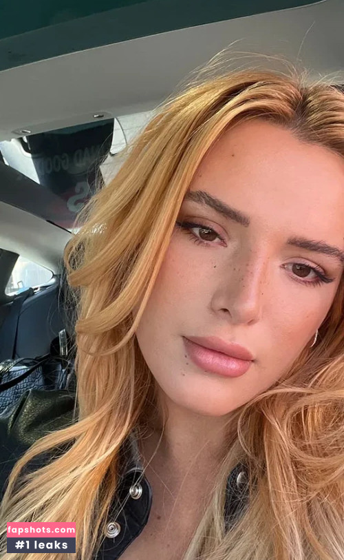 Bella Thorne gallery photo #1397