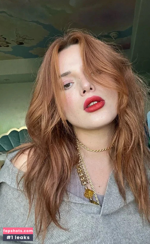 Bella Thorne gallery photo #1405