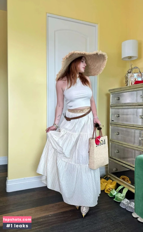 Bella Thorne gallery photo #1413