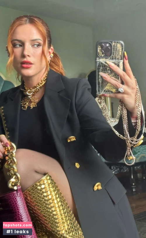 Bella Thorne gallery photo #1424