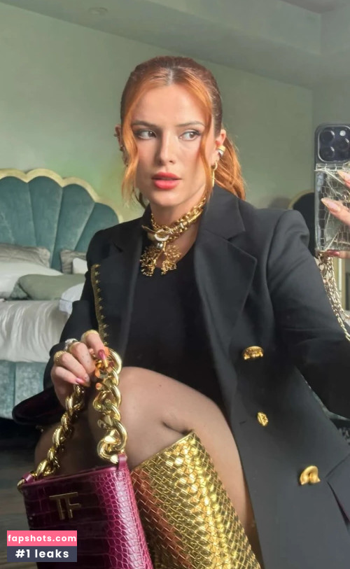 Bella Thorne gallery photo #1427