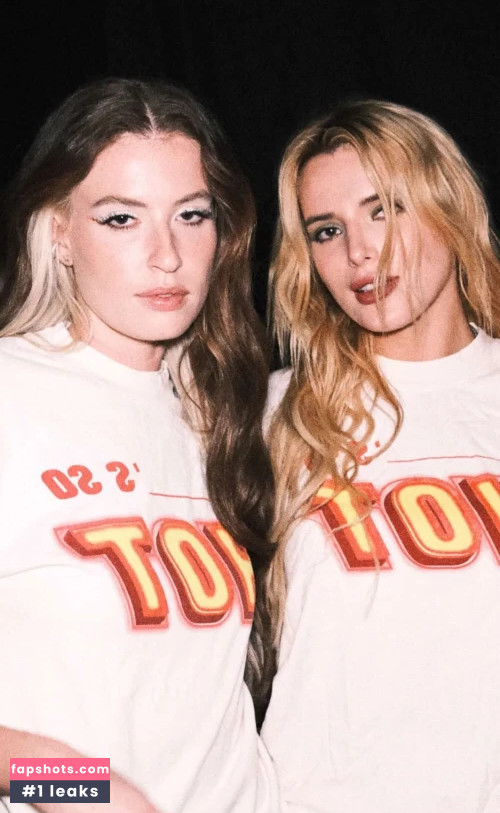 Bella Thorne gallery photo #1436