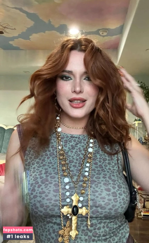 Bella Thorne gallery photo #1451