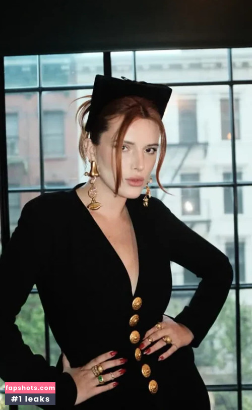 Bella Thorne gallery photo #1464