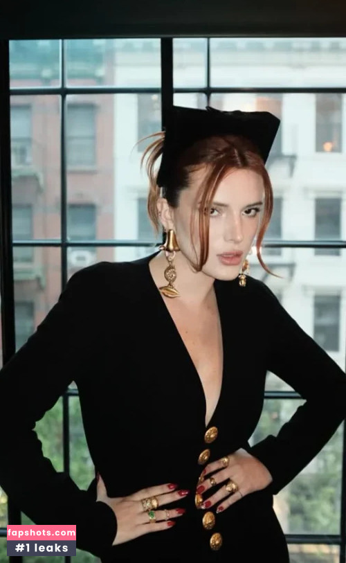 Bella Thorne gallery photo #1465