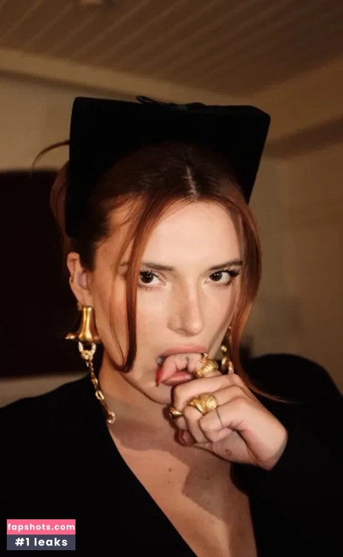 Bella Thorne gallery photo #1471