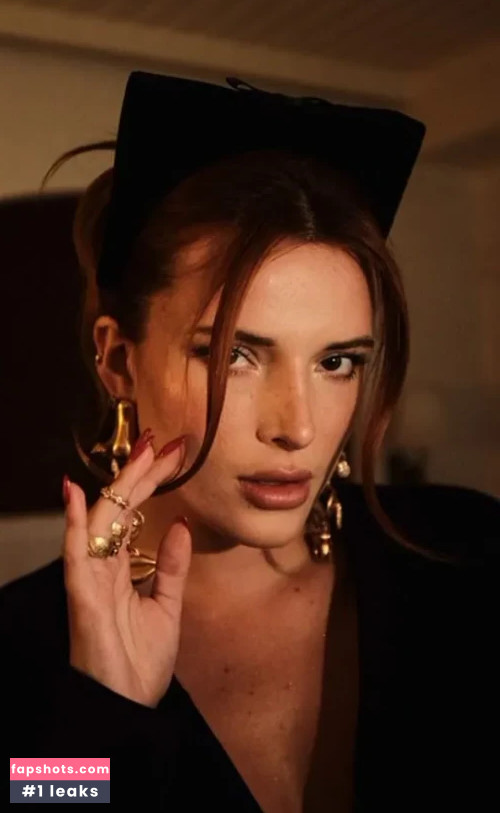 Bella Thorne gallery photo #1475