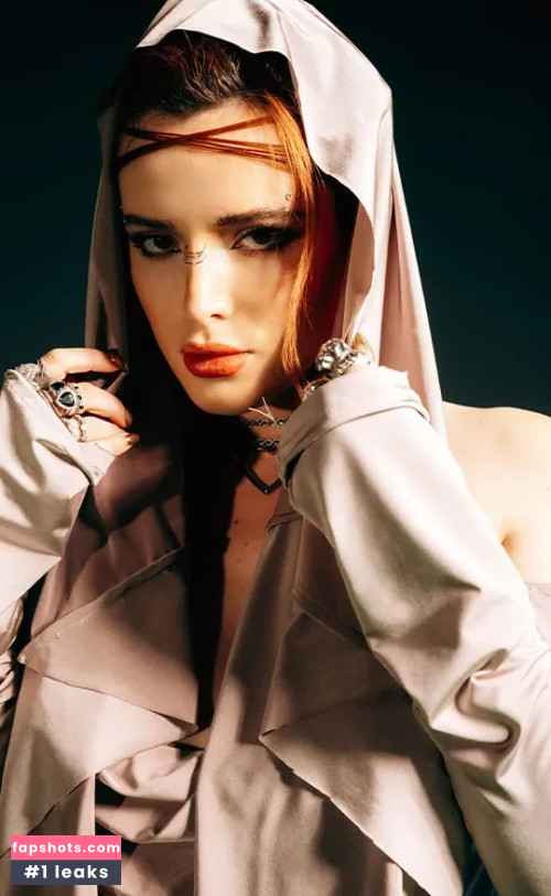 Bella Thorne gallery photo #1480