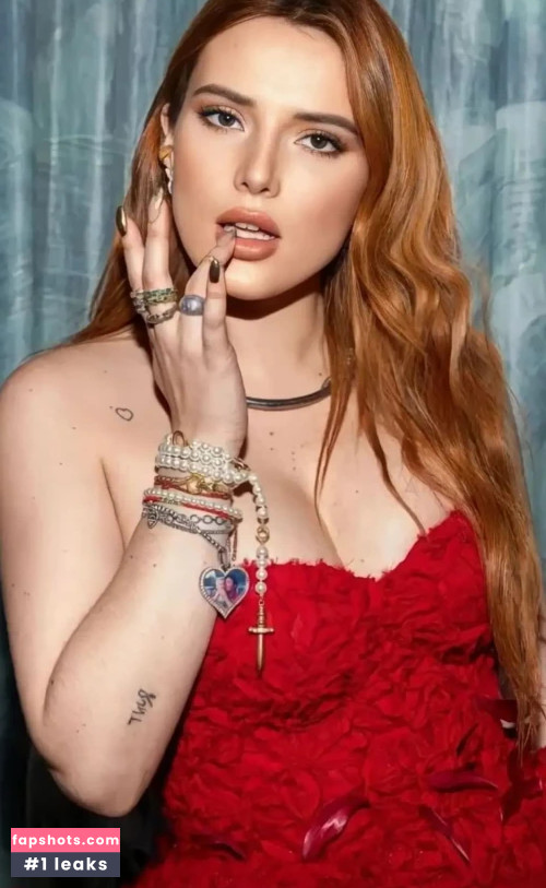 Bella Thorne gallery photo #1497