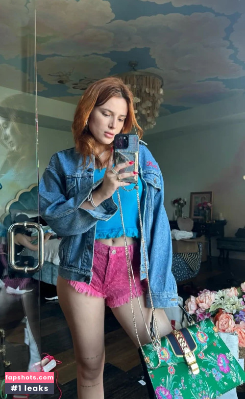 Bella Thorne gallery photo #1500