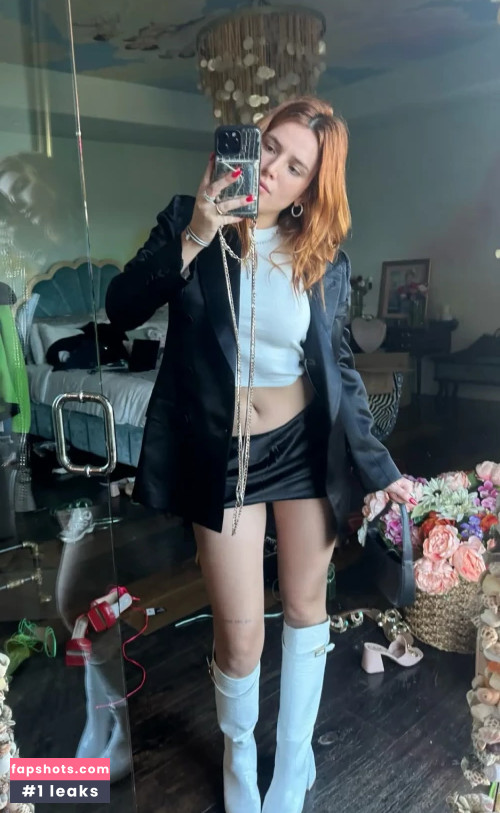 Bella Thorne gallery photo #1502