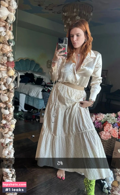 Bella Thorne gallery photo #1506