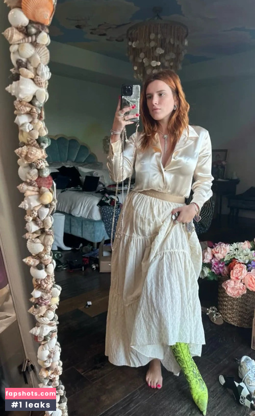 Bella Thorne gallery photo #1507