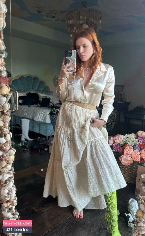 Bella Thorne gallery photo #1509