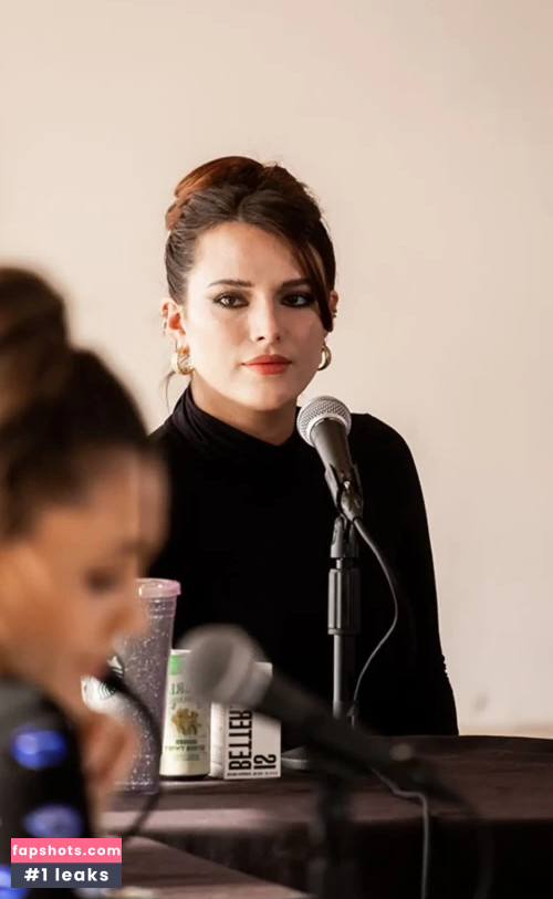 Bella Thorne gallery photo #1528