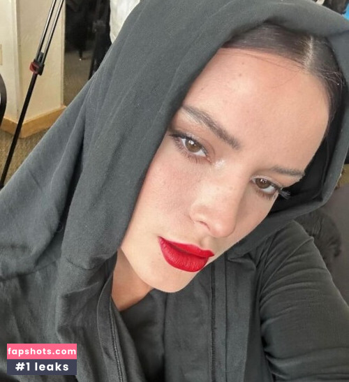 Bella Thorne gallery photo #1536