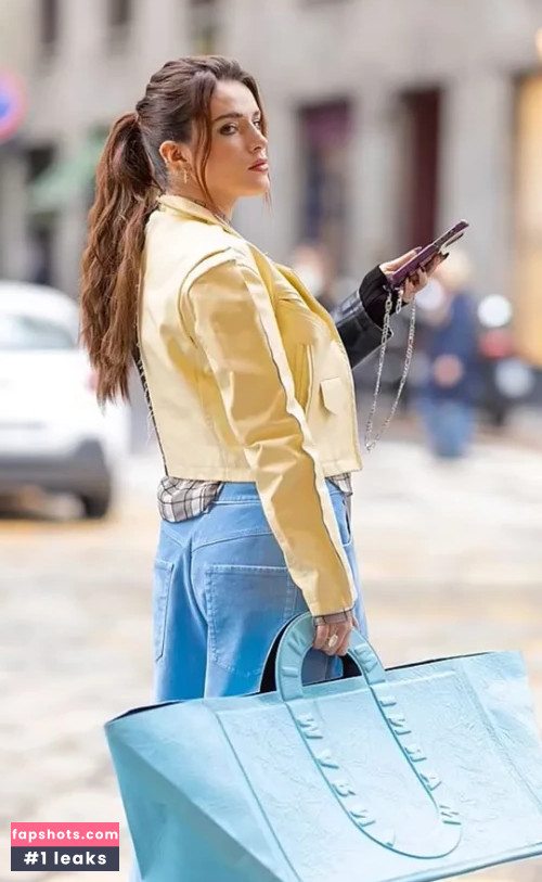 Bella Thorne gallery photo #1549