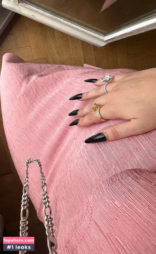 Bella Thorne gallery photo #1573