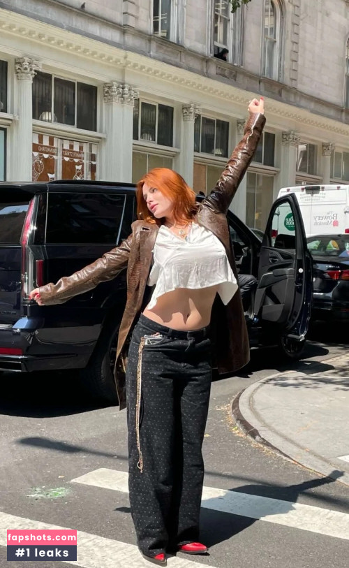 Bella Thorne gallery photo #1581