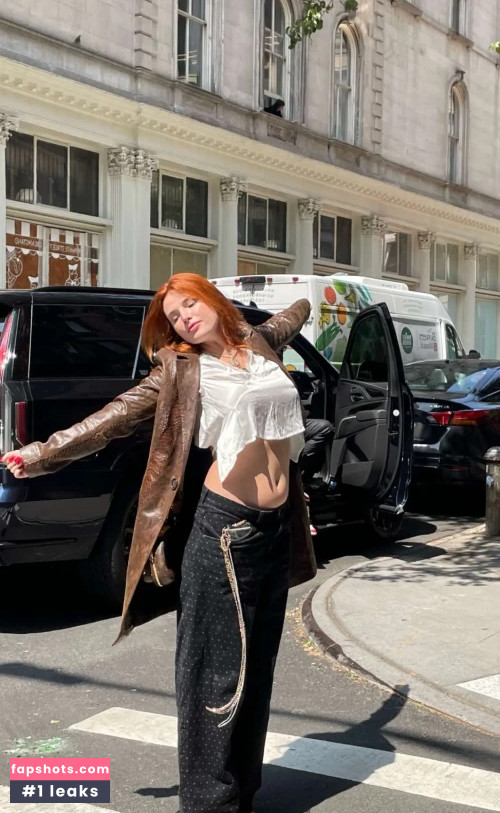 Bella Thorne gallery photo #1583