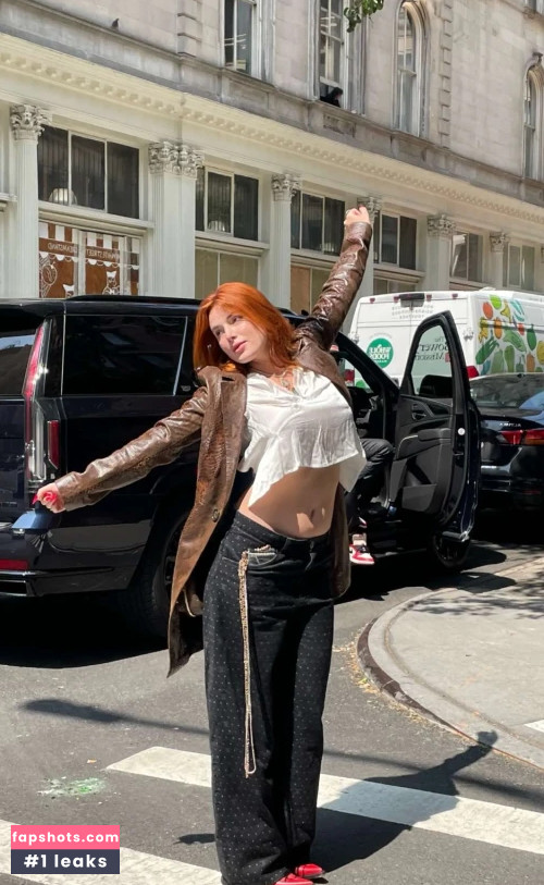 Bella Thorne gallery photo #1584