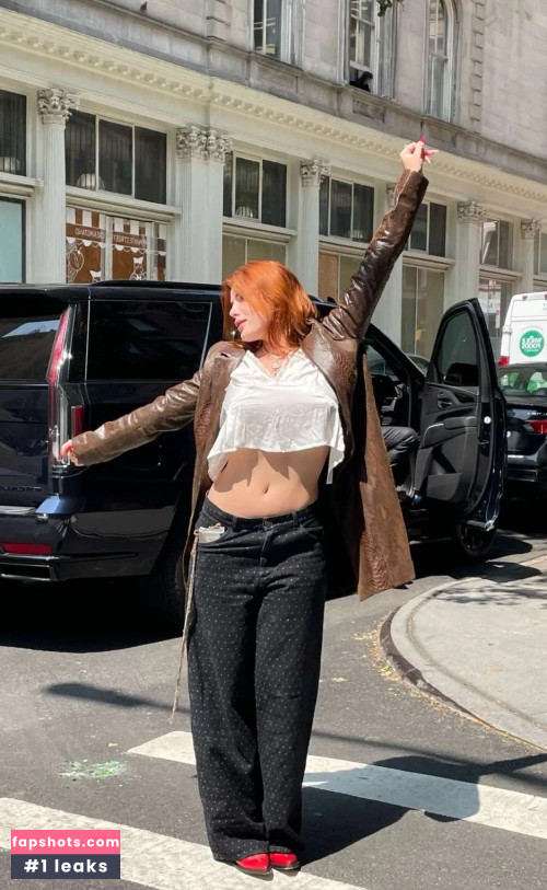 Bella Thorne gallery photo #1585