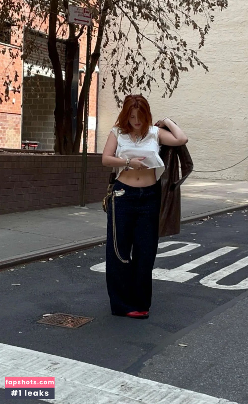 Bella Thorne gallery photo #1591