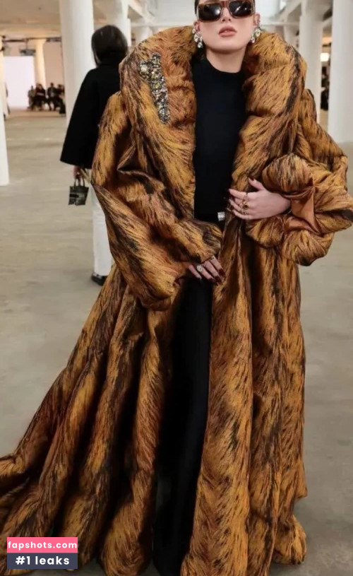 Bella Thorne gallery photo #1593