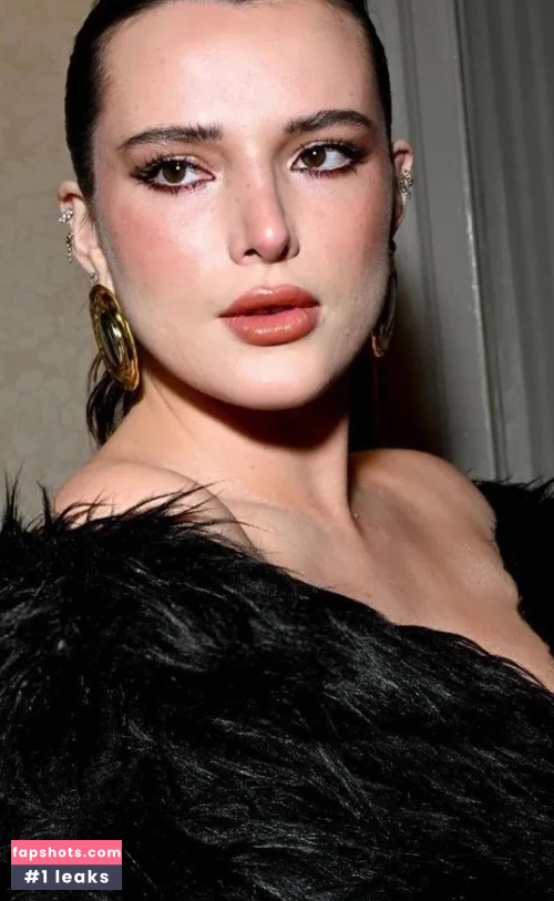 Bella Thorne gallery photo #1596