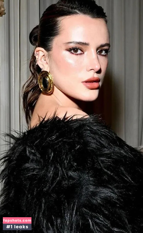 Bella Thorne gallery photo #1598