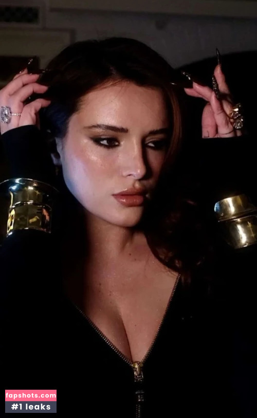 Bella Thorne gallery photo #1602