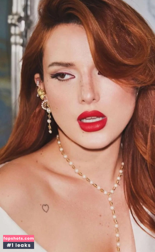 Bella Thorne gallery photo #1607