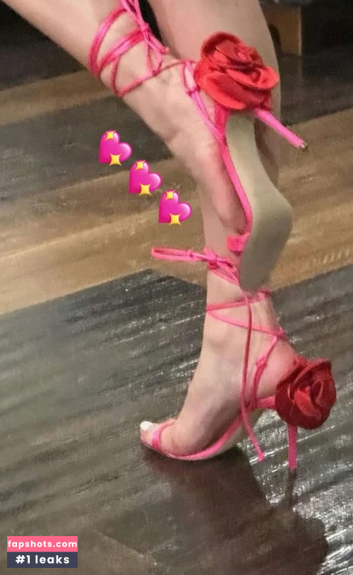 Bella Thorne gallery photo #1610