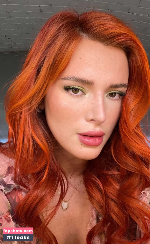 Bella Thorne gallery photo #1611