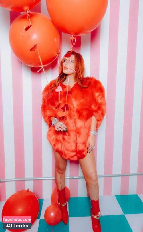 Bella Thorne gallery photo #1612