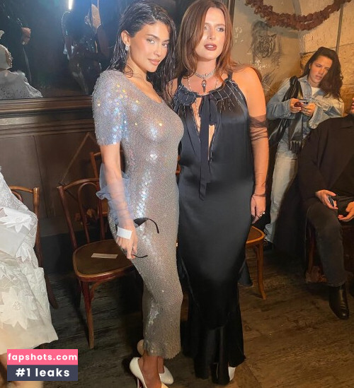 Bella Thorne gallery photo #1632