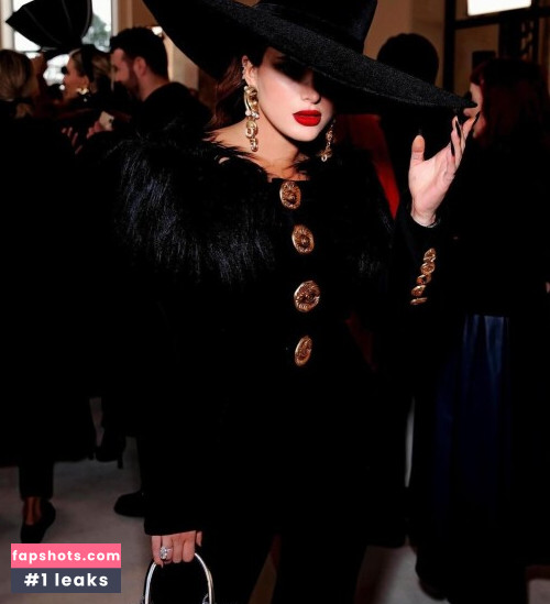 Bella Thorne gallery photo #1641