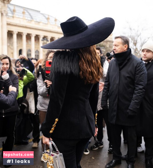 Bella Thorne gallery photo #1643