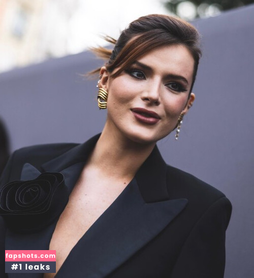 Bella Thorne gallery photo #1645