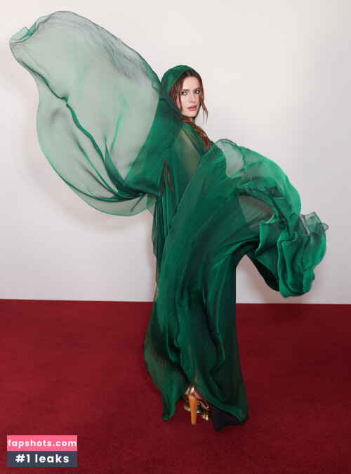 Bella Thorne gallery photo #1661