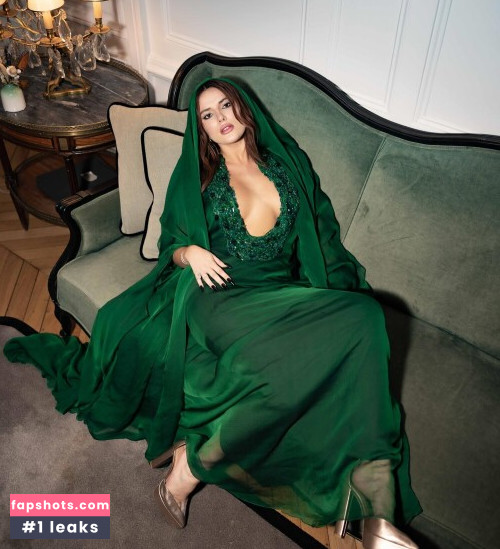 Bella Thorne gallery photo #1687