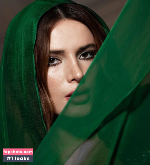 Bella Thorne gallery photo #1688