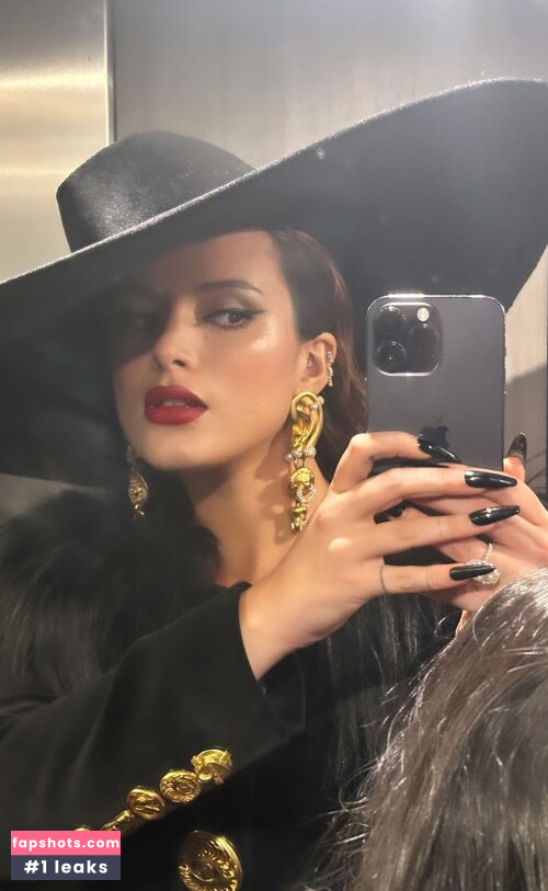 Bella Thorne gallery photo #1696