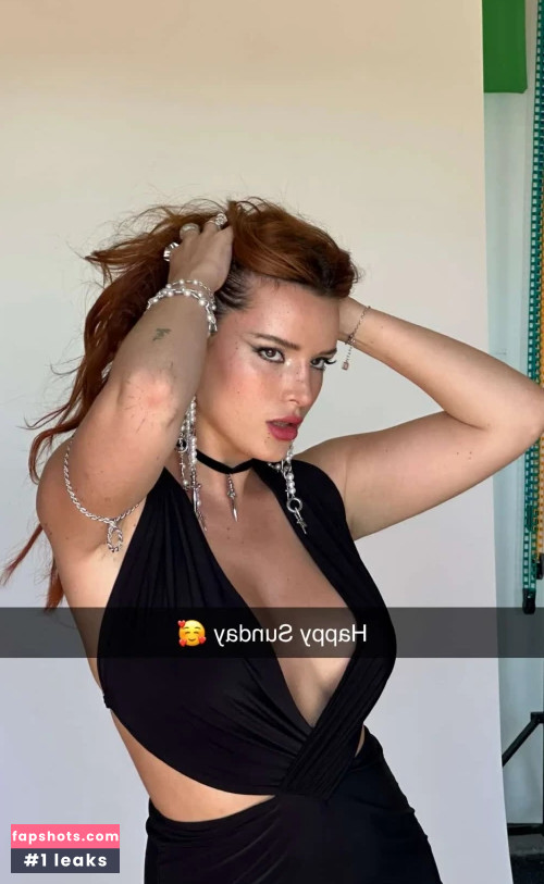 Bella Thorne gallery photo #1703